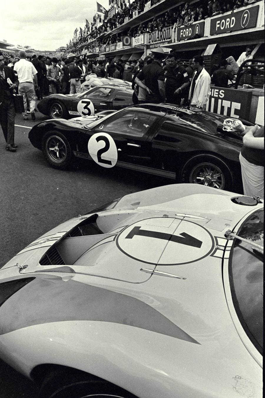  Ford GT40 (Mk II) 1965 года  (фото 21 из 118)